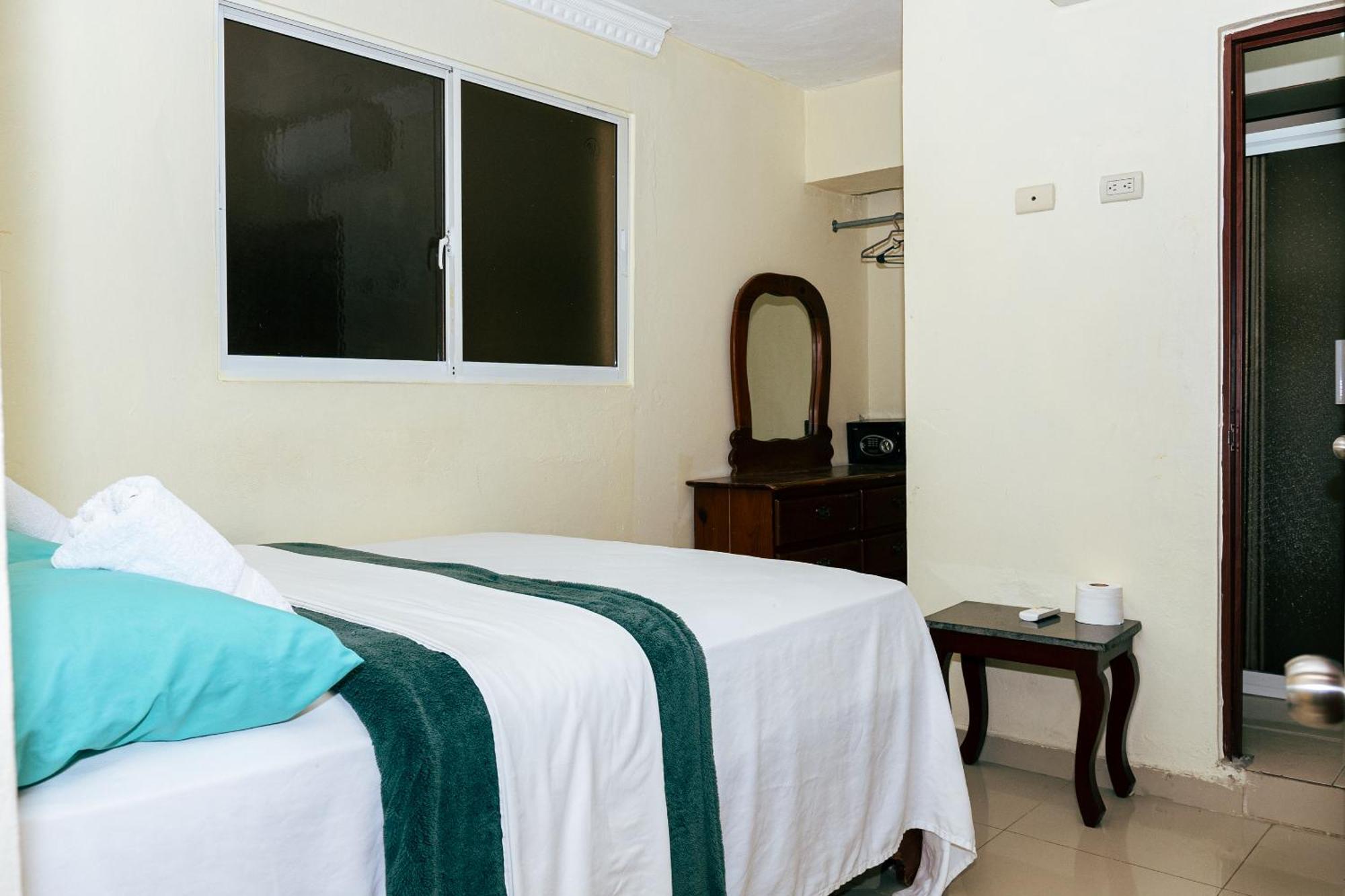 Bnb Tropical Island Aparthotel - Corales Del Sur - Santo Domingo Este المظهر الخارجي الصورة